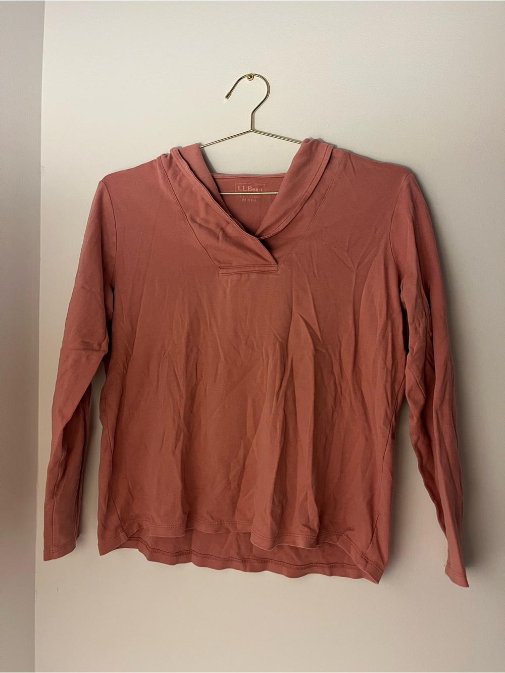 LL Bean Women’s Pink Pullover Collared V Neck Size Medium
